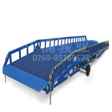 移動登車橋案例-貨柜車用
